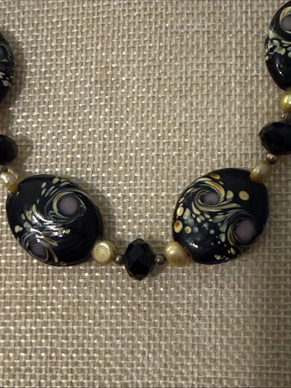 Black and Gold Floral Accent Beaded Necklace
